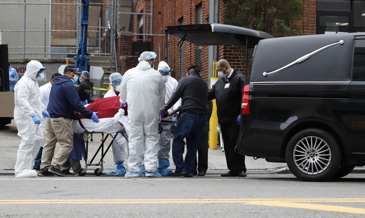 Estados unidos tem mais de 1.200 mortes em 24 horas