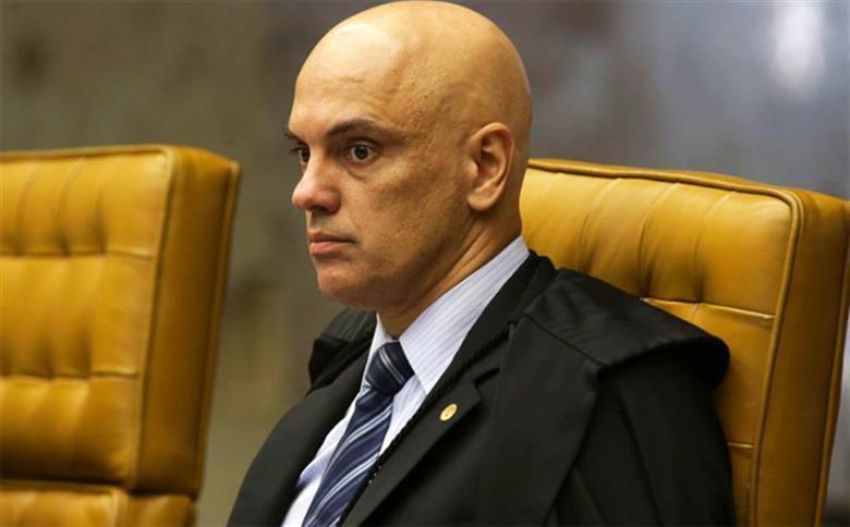 Estados e municípios podem decidir sozinhos sobre isolamento, determina Alexandre de Moraes