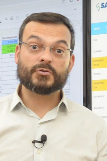 Presidente da SPA, Casemiro Tércio Carvalho, explica a situação dos navios de cruzeiros