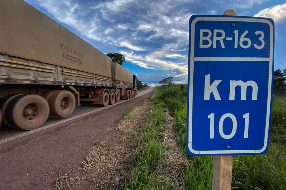 Pesquisa aponta queda de 26,9% na demanda por transporte de cargas no Brasil