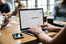 Companhias vão incorporar home office parcial ou integral após crise