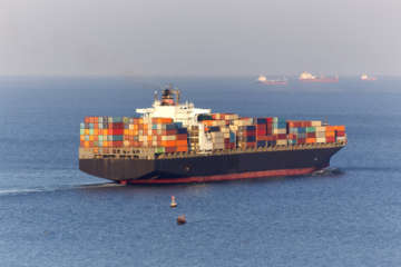 Governo chinês impõe quarentena a tripulações de navios de 13 países