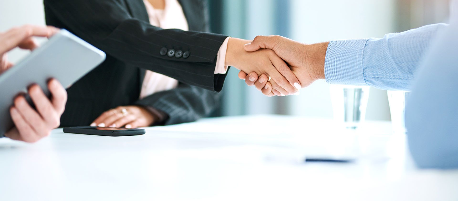 Empresas já negociam com trabalhadores