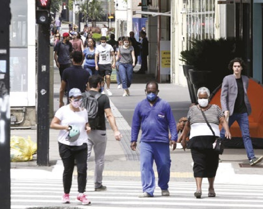 Prefeitura recomenda que toda população use máscaras