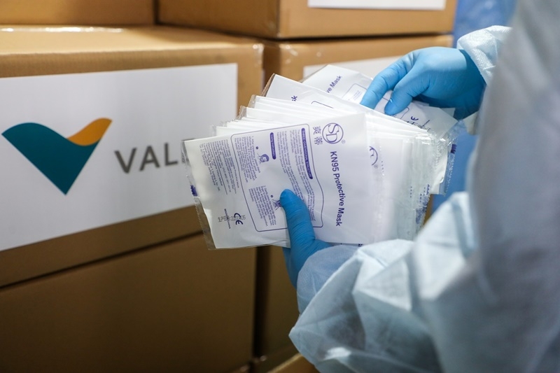 Primeiro lote com 286 mil máscaras N95 compradas pela Vale na China chega ao Brasil