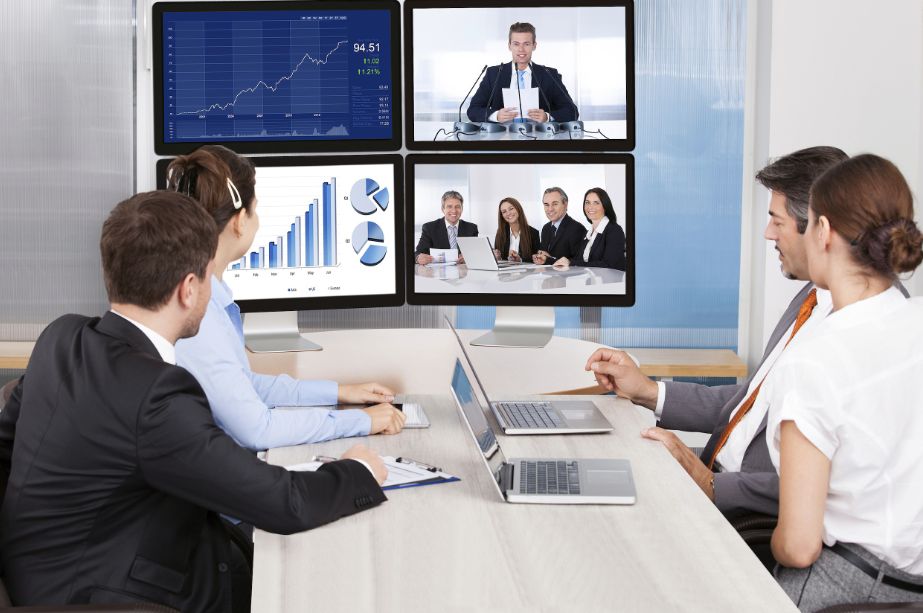 Reunião virtual não elimina poder do contato visual