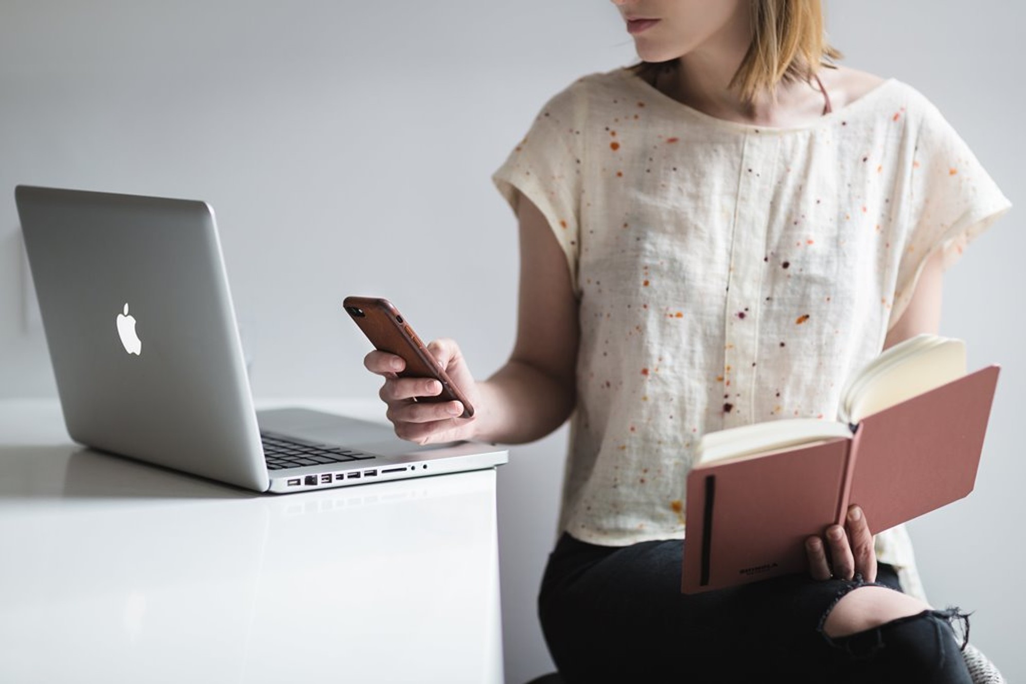 Ser multitarefa gera emoções negativas no trabalho