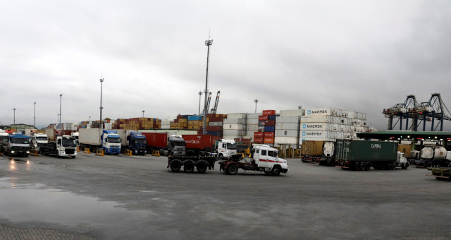 Navios à espera de açúcar do Brasil sinalizam demanda em alta