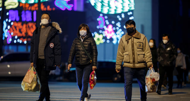 Novo surto na China dá sinais de que vírus pode estar em mutação