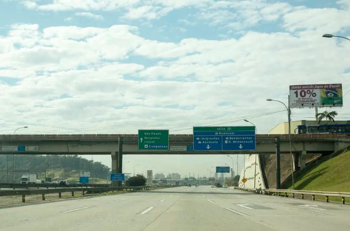 Queda de receitas deve levar a onda de revisões de contratos de concessão