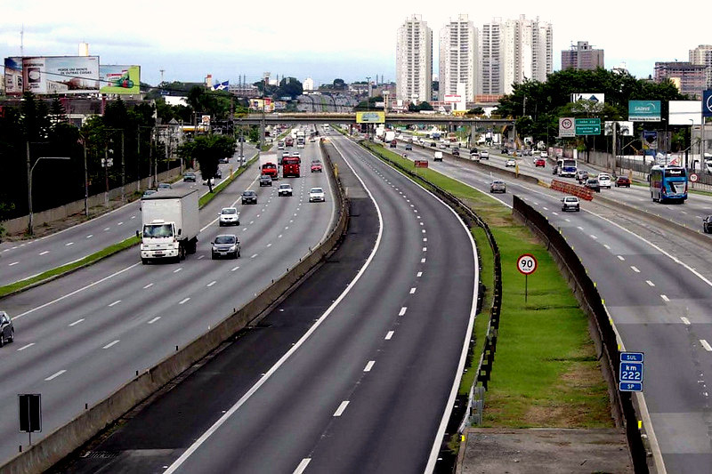 Ecorodovias sobe mais de 2%; concessionária divulgou dados operacionais prévios