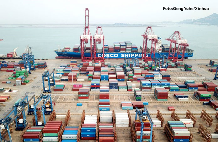 Comércio exterior da China tem queda anualizada de 0,7% em abril mas exportações crescem 8,2%