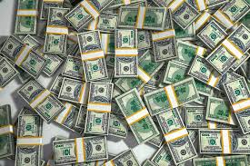 Ações de exportadoras sobem em maio com alta do dólar