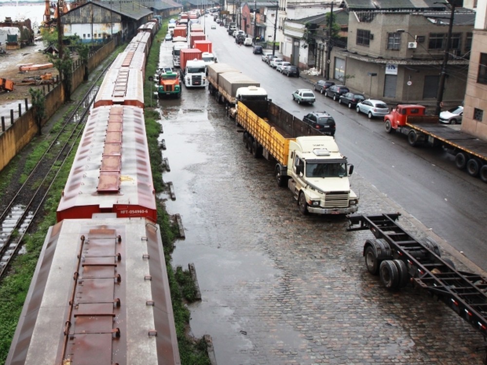 Companhias ferroviárias firmam parceria para dar auxílio a alunos da Baixada Santista
