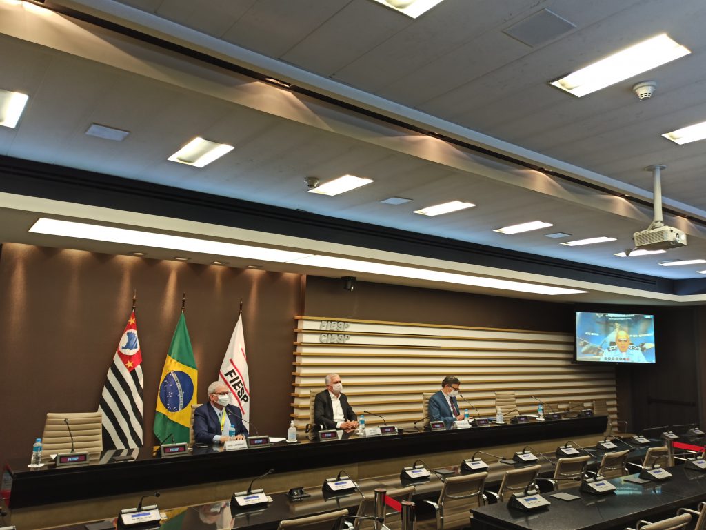 Pandemia ensinou o Brasil a se voltar para as próprias capacidades, diz Comandante da Aeronáutica em videoconferência