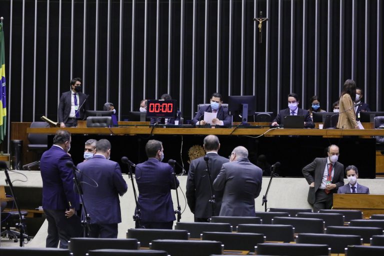 Legislativo cancela recesso parlamentar de julho