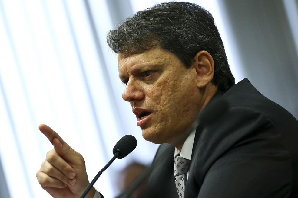 Governo descarta salvar concessionárias “doentes”