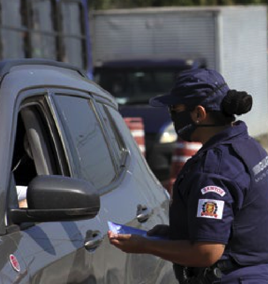 Megaferiado na capital, congestionamento no litoral