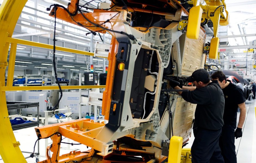 Zona do euro: Número de horas trabalhadas cai e salário por hora sobe