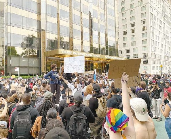 Discurso de Trump agrava protestos contra racismo