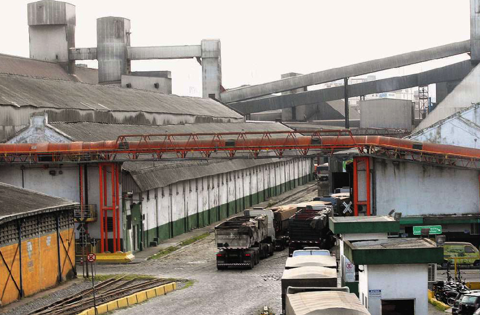 Hidrovias inicia operações em Santos