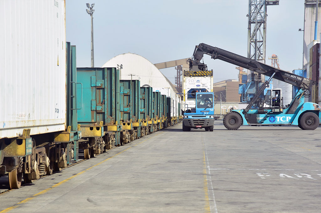 Burocracia desestimula transporte multimodal no Brasil, aponta TCU