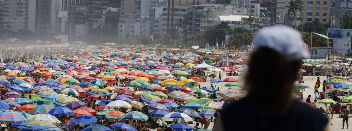 Dificuldade para mudar atitudes em relação à covid-19 independe de renda, diz estudo