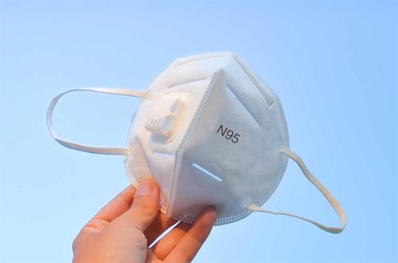OMS recomenda que máscara caseira tenha três camadas de diferentes materiais