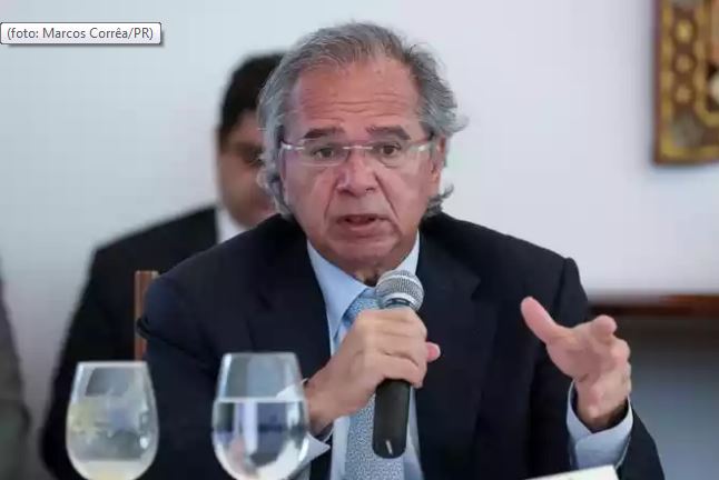 Governo quer prorrogar acordos de redução salarial por 90 dias
