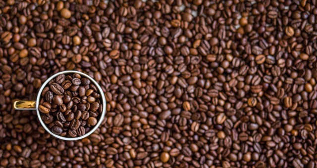 Exportação de café verde do Brasil recua 23% em maio, diz Cecafé