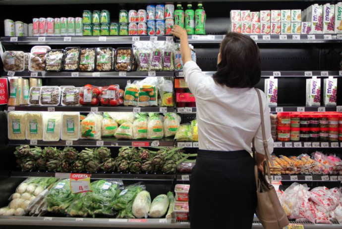 Quarentena afeta dieta de quase metade da população