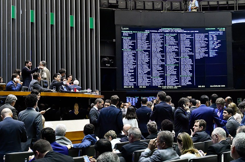 Senado veta transferência de fundo