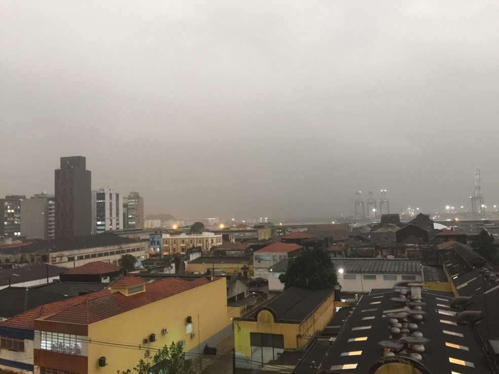 Junho começa com passagem de frente fria e chuva no litoral de SP