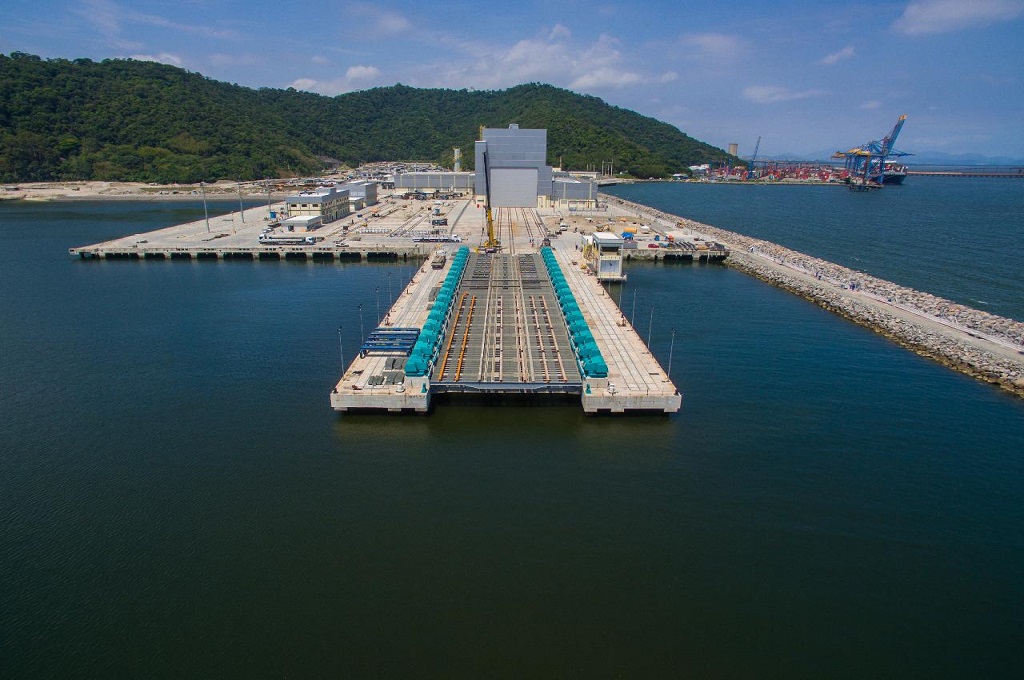 Base de submarinos é ativada