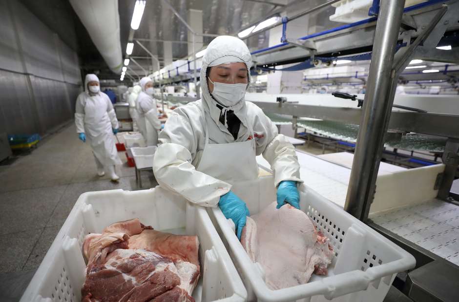 Importações de carne suína pela China saltam 128% em junho na comparação anual