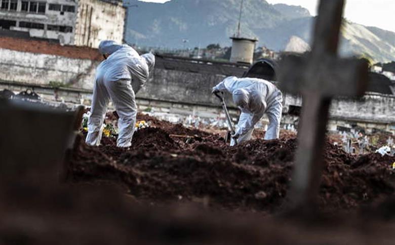 Mortes por Covid-19 no Brasil superam óbitos por assassinatos e acidentes de trânsito em 2019