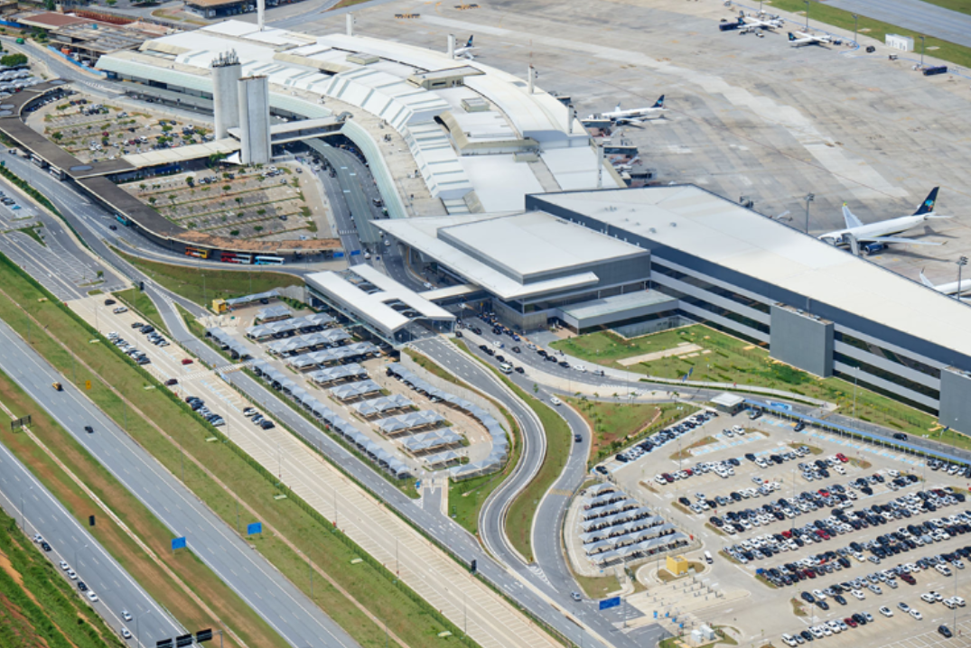 Primeiro aeroporto industrial do Brasil é inaugurado em Minas Gerais