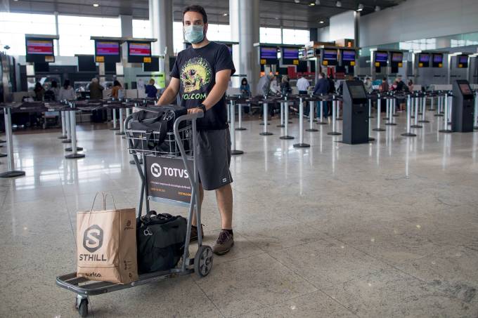 Como o fechamento de fronteiras afeta brasileiros para viagens ao exterior