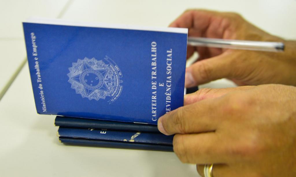 Prorrogação de corte de jornada e salário deve sair nos próximos dias