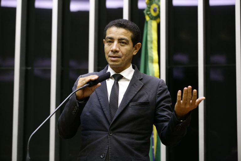 Proposta permite dedução de IR a empresa doadora na pandemia