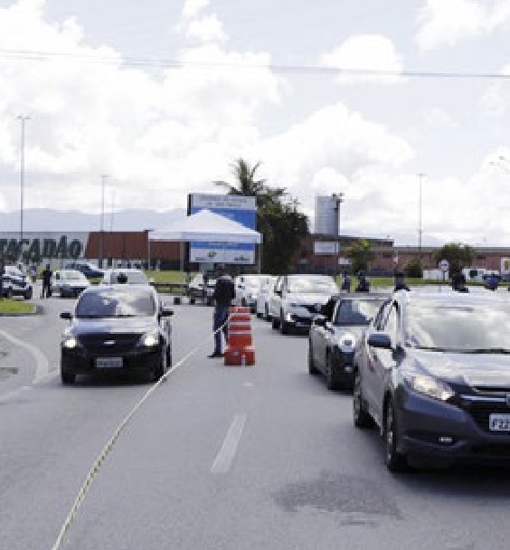 Barreiras impedem acesso de mais de mil veículos