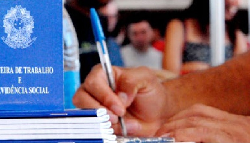 Sancionado projeto que permite estender corte de jornada e salário