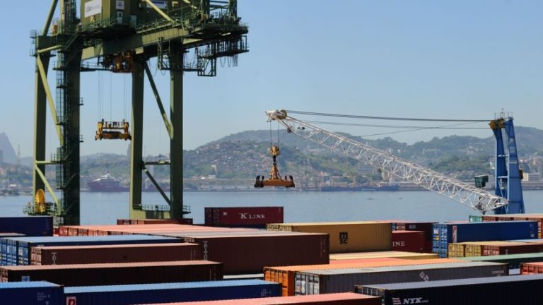 Governo quer fazer 3 concessões e 11 arrendamentos portuários até fim do ano