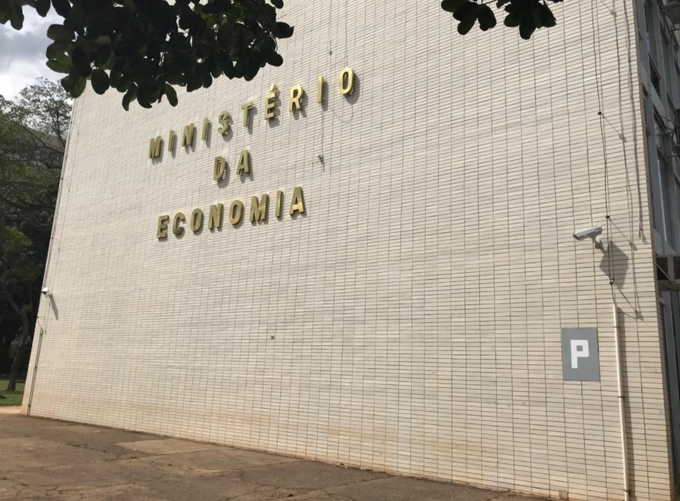 Piora fiscal e descontrole do coronavírus podem empurrar economia brasileira para depressão