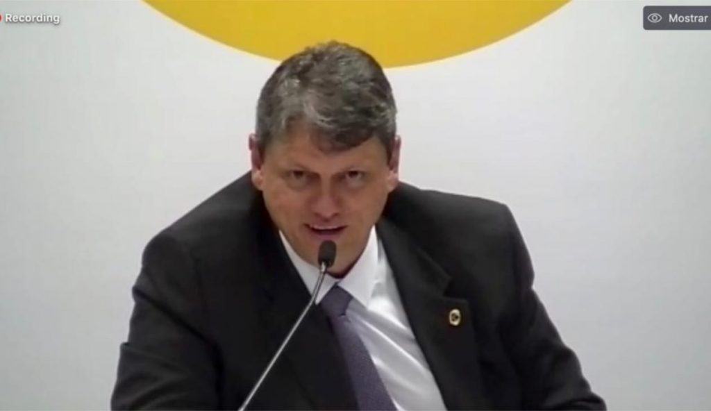 Ministro Tarcísio destaca obras entregues, programa de concessões e projeta um Brasil forte pós-pandemia durante videoconferência promovida pelo Brasil Export