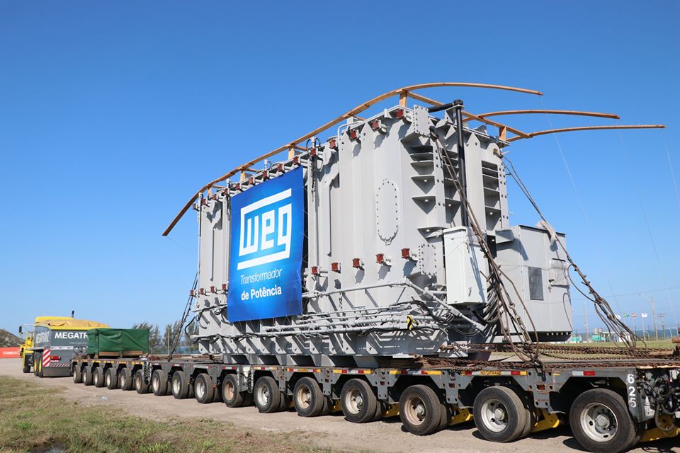 Transformador gigante será embarcado neste final de semana no Porto de Imbituba