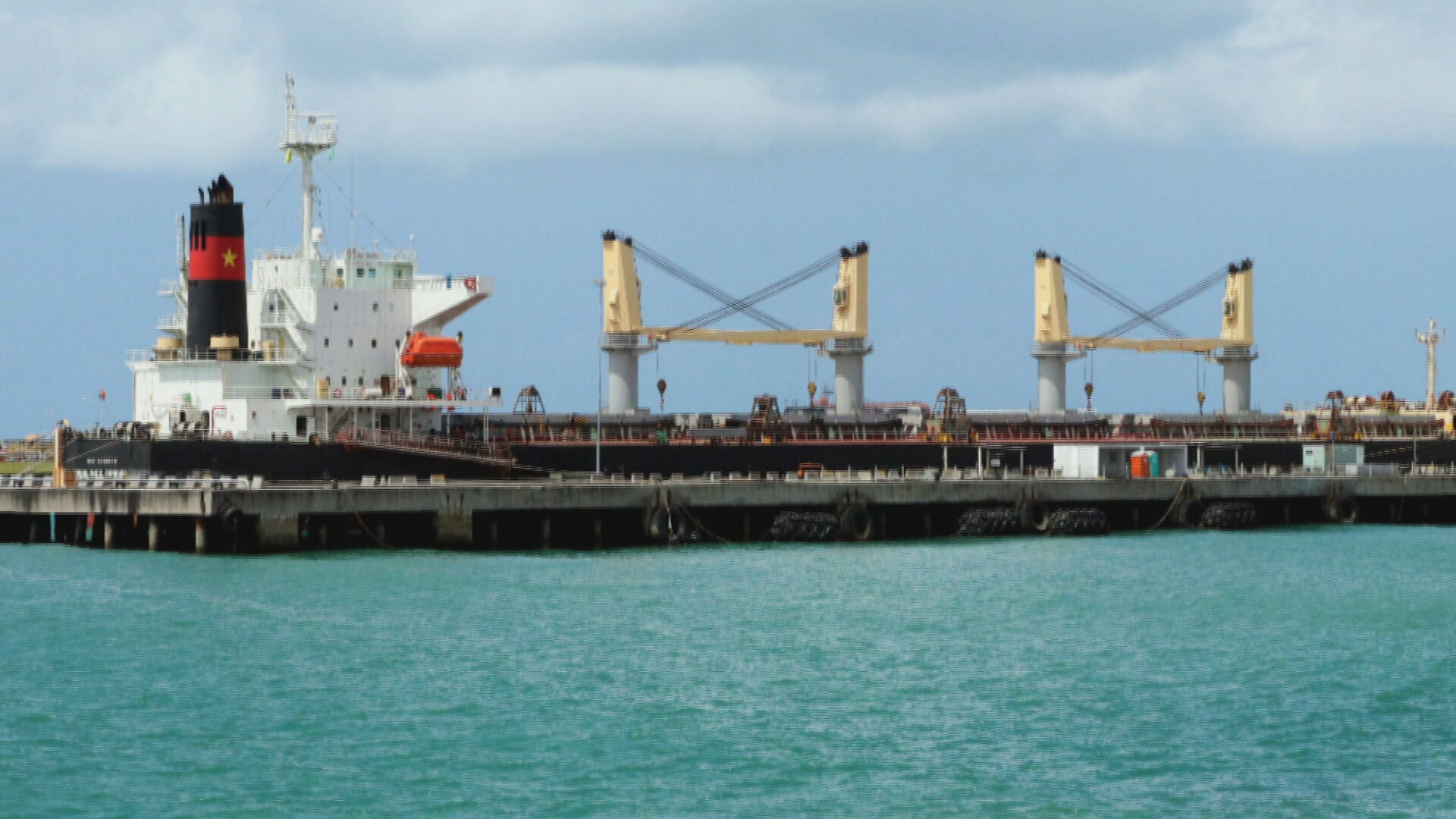 Ao menos 116 navios cumpriram quarentena em portos brasileiros durante pandemia