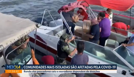 Uma ação social da Portos do Paraná, em parceria com a Defesa Civil, Polícia Ambiental e Governo do Estado, entregou 1.043 cestas básicas para comunidades isoladas do Litoral paranaense