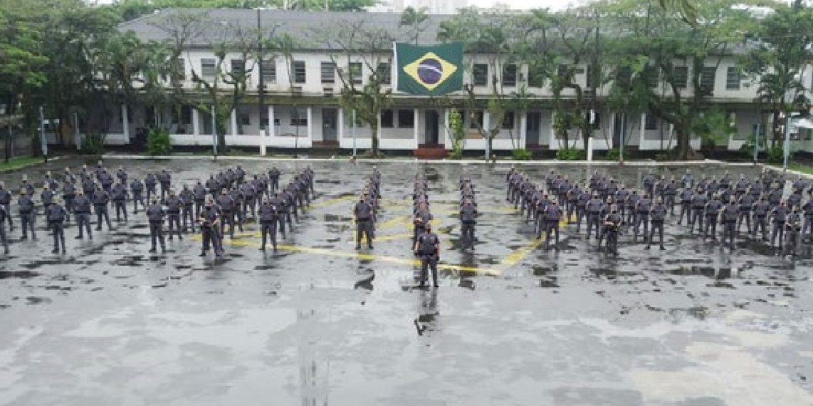 Baixada tem reforço de 135 alunos-soldados nas ruas