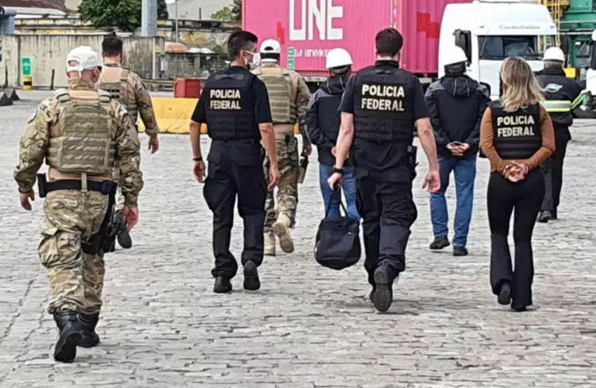 Polícia Federal simula ocorrências no Porto de Santos